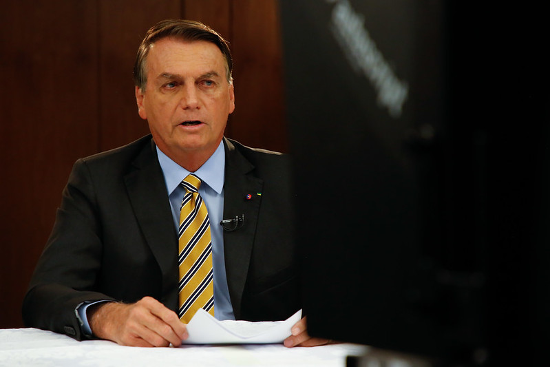 Bolsonaro anuncia vacinação para todos até dezembro