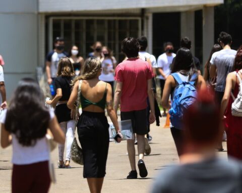 Enem: Inscrições para o exame deste ano começam no dia 30 próximo. Estudantes poderão escolher entre prova impressa ou digital. Foto: Marcelo Casal Jr/Agência Brasil