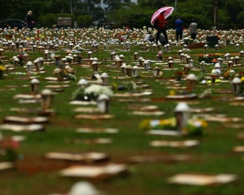 Brasil tem 64% mais mortes do que o esperado