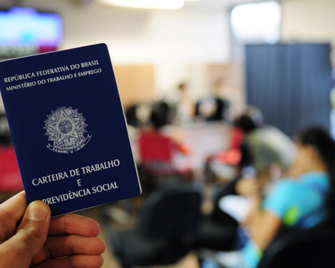 Nas 14 agências do trabalhador, são 176 vagas em 49 profissões diferentes. Foto: Foto: Paulo H Carvalho / Agência Brasília