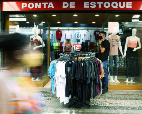 Pesquisas apontam tanto para satisfação do setor de vendas quanto para aumento na intenção de consumo. Foto: Tânia Rêgo/Agência Brasil