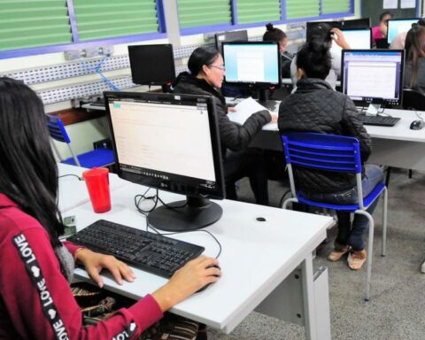 Enem: Prazo para se registrar vai até 14 de julho. Taxa de inscrição é de R$ 85 nas duas versões. Foto: Lúcio Bernardo Jr./Agência Brasília