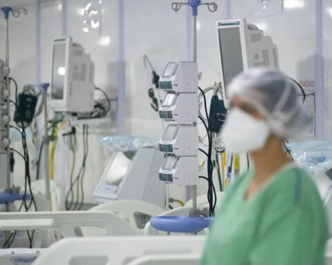 Volta às Aulas: Escolas pertencem a lotes onde estão o Hospital de Campanha de Ceilândia e a UBS 18. Foto: Hugo Barreto/Metrópoles.