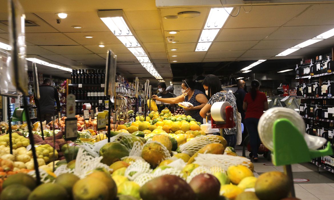 Além do IGP-10, O Índice de Preços ao Consumidor, que mede o varejo, também teve alta de 0,88% em agosto. Foto: Tânia Rêgo / Agência Brasil