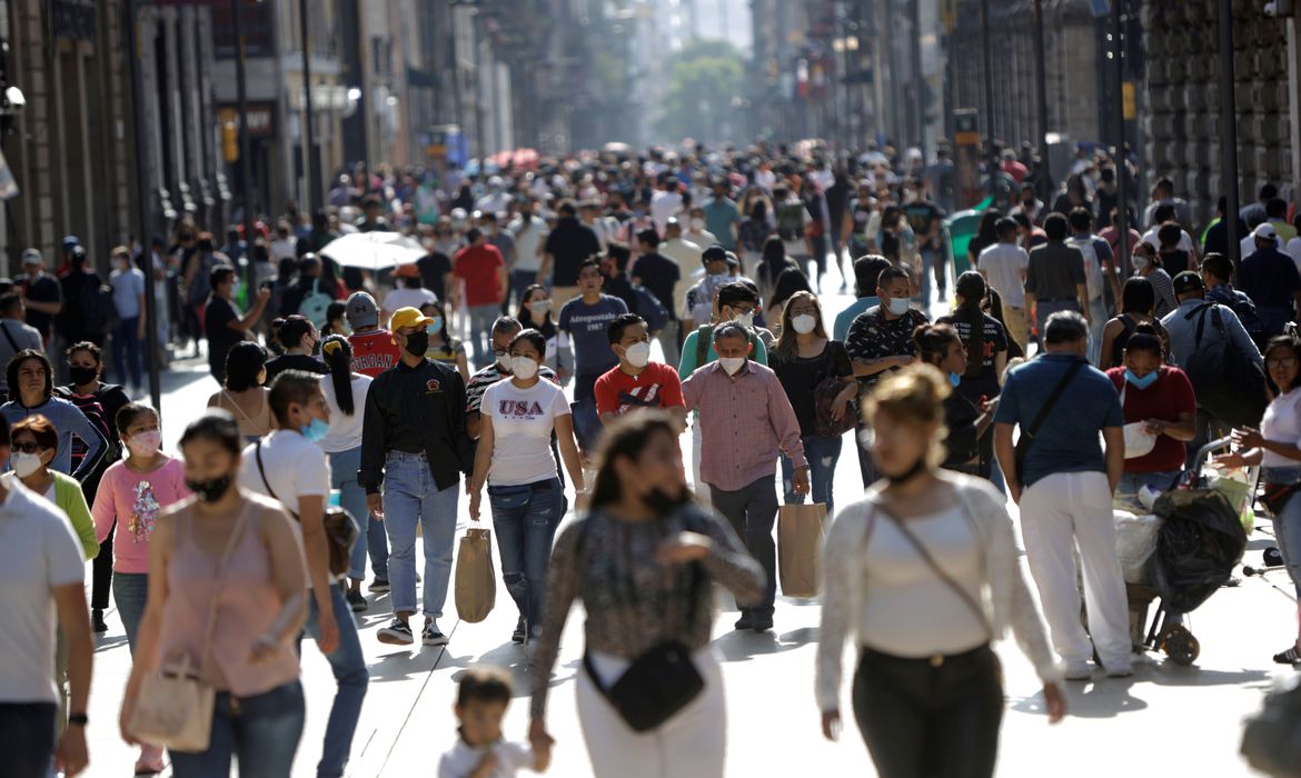 Opas: Variante do novo coronavírus já chegou a quase 20 países na região. Foto: Reuters/Luîs Cortes/Agência Brasil