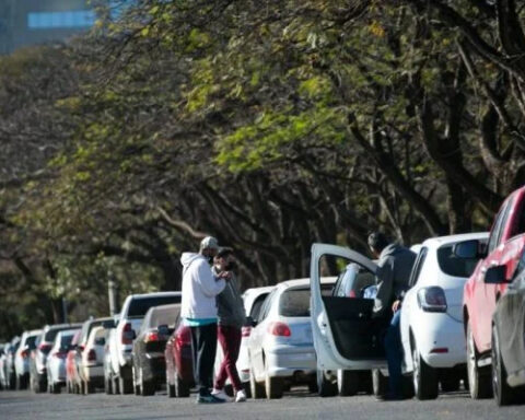 Vacinação no DF: Apenas a AstraZeneca está disponível em todos os 55 postos que aplicam a 2ª dose de imunizante. Foto: Rafaela Felicciano/Metrópoles