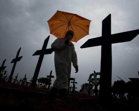 Covid: Ainda assim, das mortes que ocorreram outros dias, mas que foram notificadas apenas hoje, 14 pessoas vieram a óbito. Foto: Divulgação