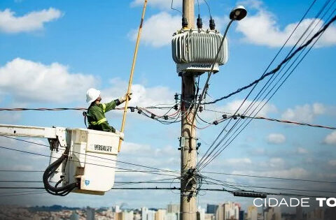 Desligamento temporário da energia está previsto para começar às 9h em Arniqueira, Park Way e Lago Norte. Foto: Divulgação/Neoenergia