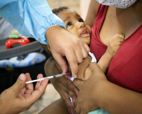 Multivacinação: 76 pontos de imunização abertos para crianças e adolescentes menores de 15 anos atualizarem a caderneta. Foto: Breno Esaki/Agência Saúde DF