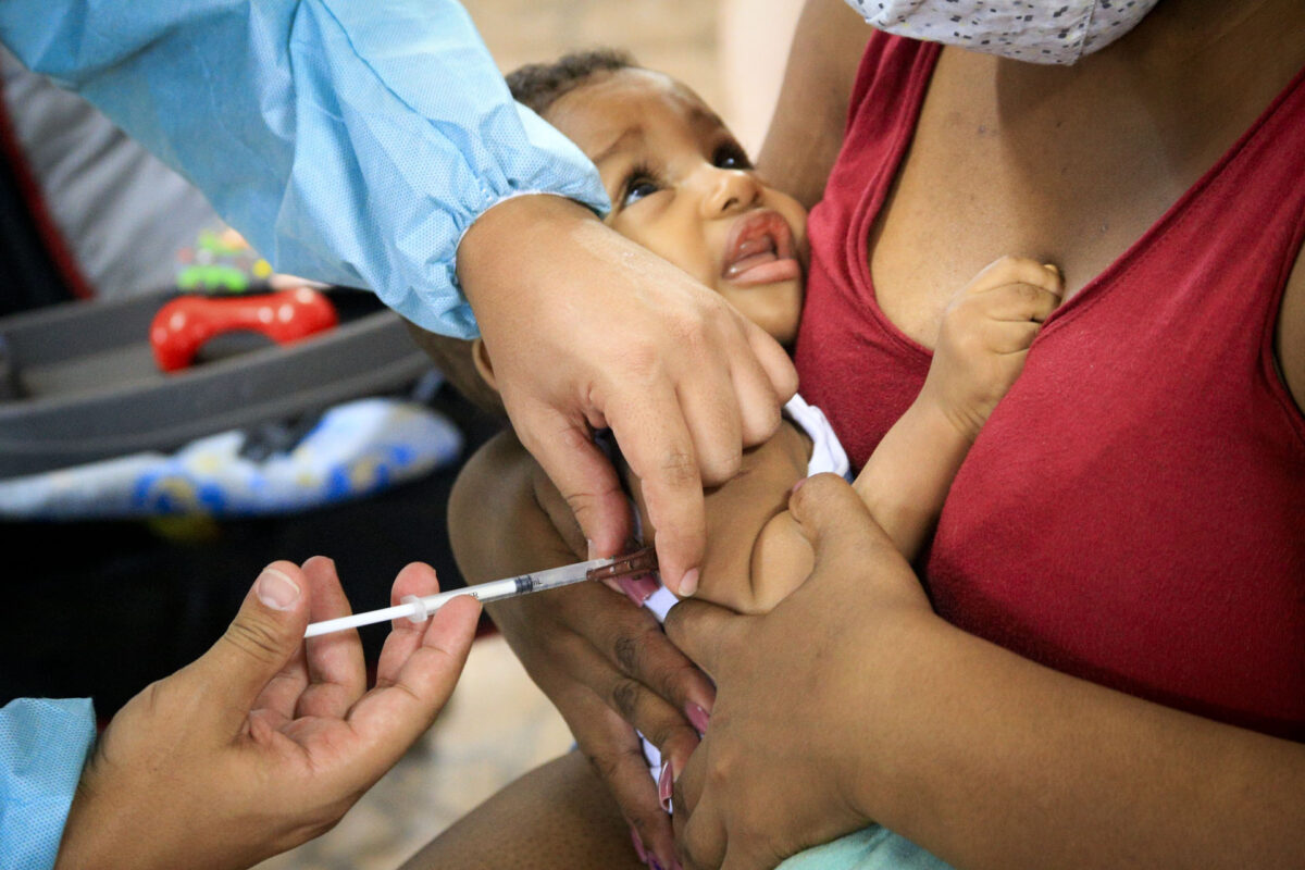 Multivacinação: 76 pontos de imunização abertos para crianças e adolescentes menores de 15 anos atualizarem a caderneta. Foto: Breno Esaki/Agência Saúde DF