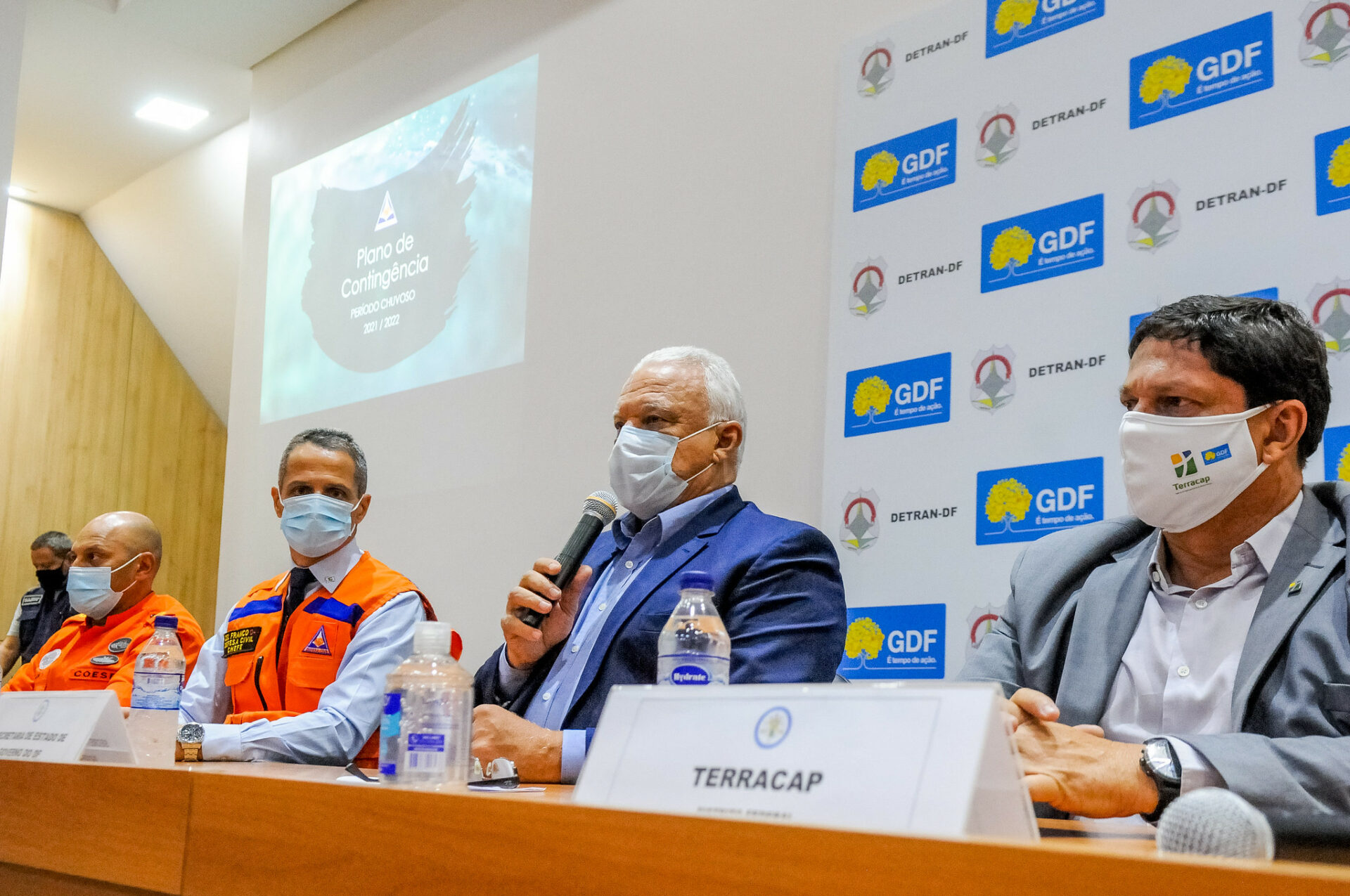 GDF tem um plano de ação para desastres provenientes de chuvas, que envolve pelo menos 19 órgãos públicos. Foto: Paulo H Carvalho / Agência Brasília