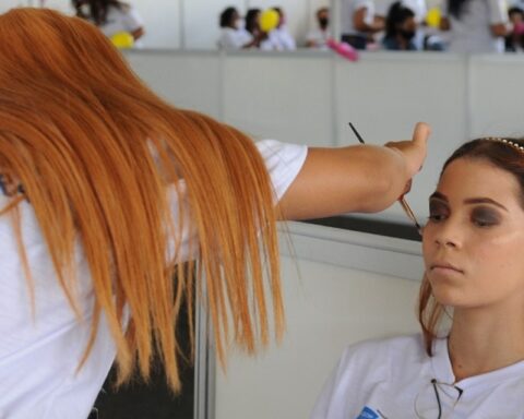 Capacitação: GDF oferece seis cursos profissionalizantes gratuitos para população feminina em vulnerabilidade. Inscrições abertas. Foto: Paulo H. Carvalho/ Agência Brasília