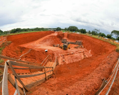 Obras para construção do viaduto da ESPM; 15 elevados vão beneficiar 222 mil pessoas. Foto: Joel Rodrigues/Agência Brasília