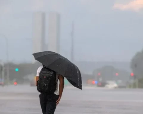 O Instituto Nacional de Meteorologia (Inmet) emitiu alerta amarelo de perigo potencial de chuvas intensas nesta semana. Foto: Hugo Barreto/Metrópoles