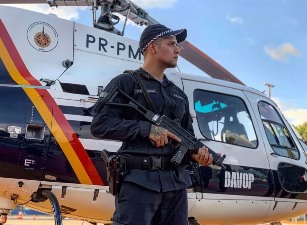 Soldado Henrique Harrison estava de licença tratando depressão e ansiedade; ainda teria 60 dias de atestado, mas corporação determinou retorno. Foto: Arquivo pessoal