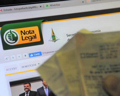 Durante entrega do prêmio, foi lançado o aplicativo Conta Legal, onde os contribuintes poderão consultar créditos. Foto: Joel Rodrigues/Agência Brasília