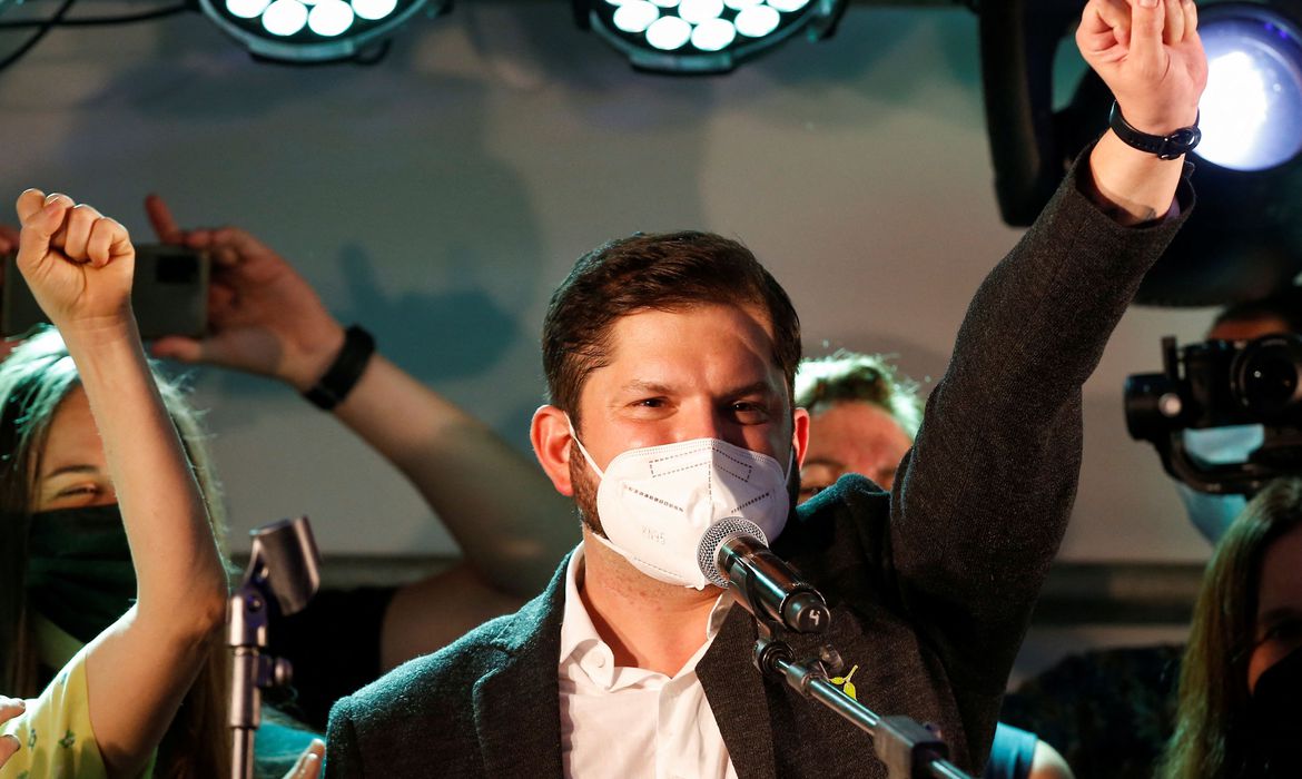 Ex-líder estudantil, Boric se tornou o mais jovem presidente chileno. Foto: Rodrigo Garrido/Reuters