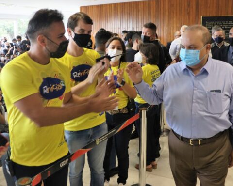 Governador assinou convocações segunda e lançou Programa Reiniciar; desde 2019, carreira já foi reforçada com 702 servidores. Foto: Renato Alves/Agência Brasília