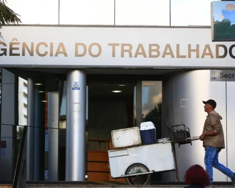 Vagas para diversos níveis de escolaridade. Para se candidatar, basta ir a uma das 14 agências do trabalhador no DF. Foto: Rafaela Felicciano/Metrópoles