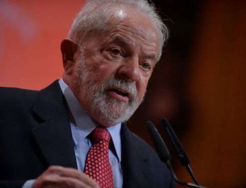 Lula propõe treinamento de recrutas do exército para enfrentar desastres climáticos