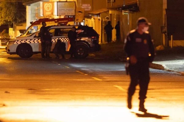 Caso ocorre no Setor Tradicional de Planaltina. O responsável pelos tiros estaria sob efeito de drogas. Foto: Igo Estrela/Metrópoles