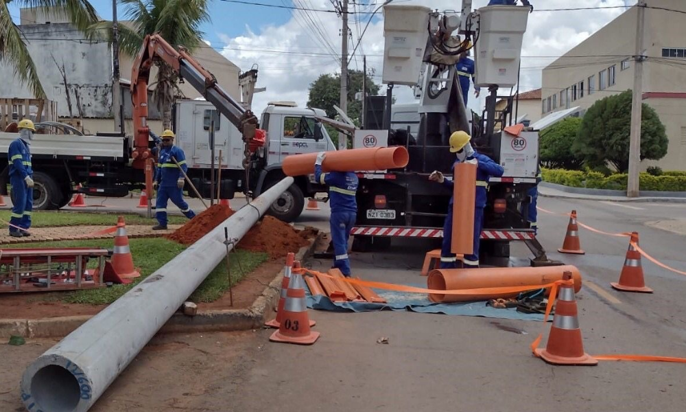 A Neoenergia Brasília está modernizando a rede elétrica do Distrito Federal para melhorar o fornecimento de energia à população. Foto: Divulgação/Neoenergia