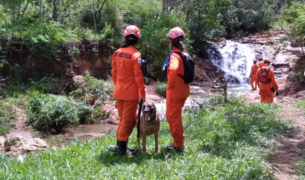 Bombeiros: Mãe e filha saíram para tomar banho em córrego às 15h da última quinta, 9. Foto: CBMDF/Reprodução