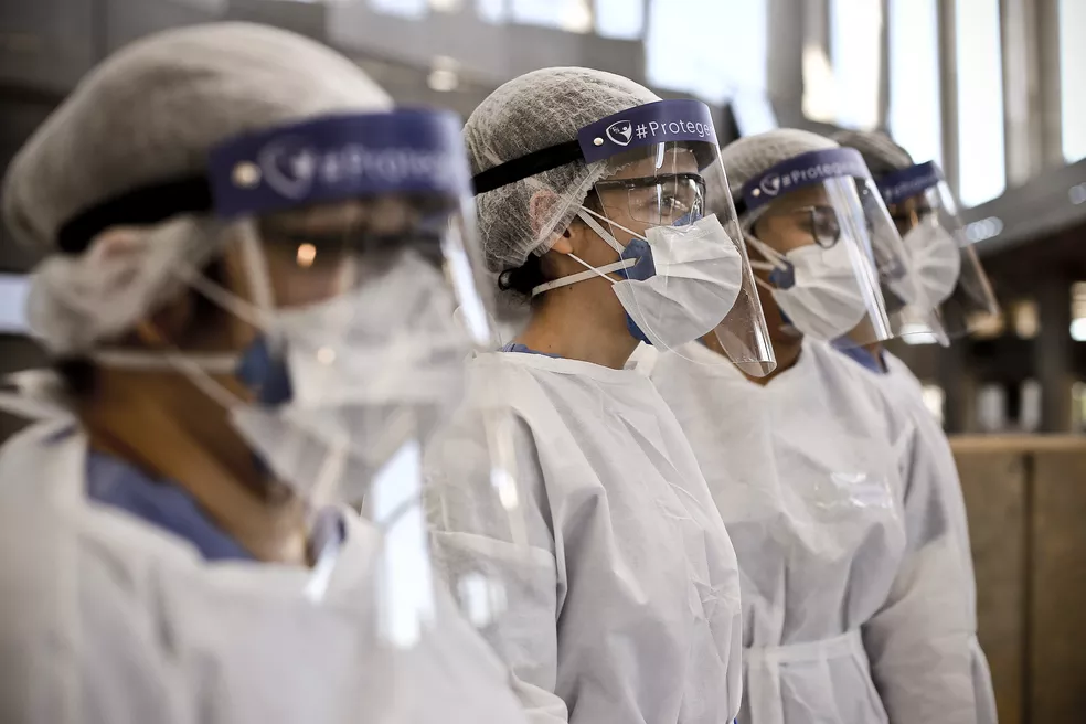 Reforço: convocação de 366 novos enfermeiros de carreira e contratação temporária de 362 técnicos de enfermagem e de 100 médicos. Foto: Breno Esaki/Agência Saúde