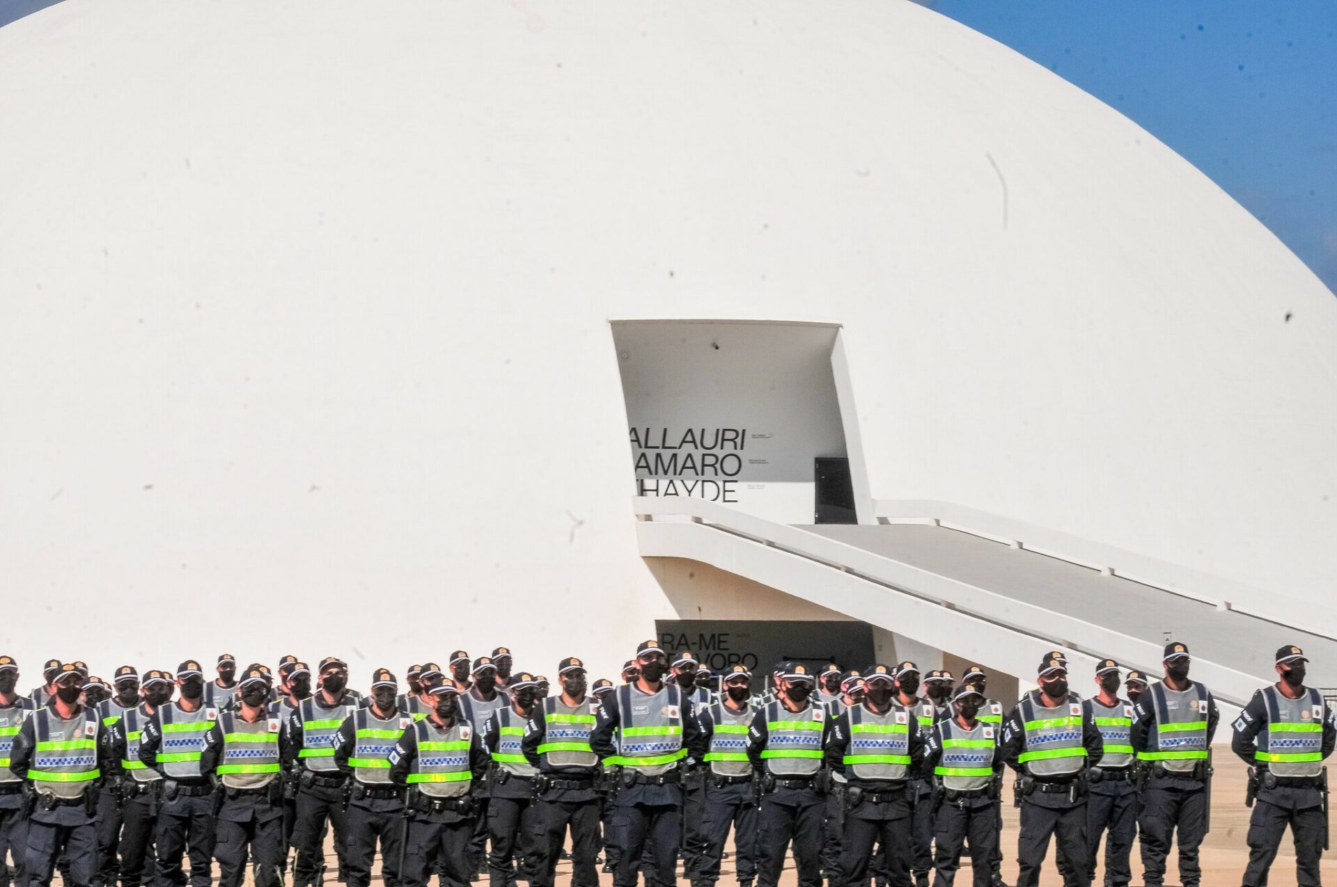 Bombeiros e policiais militares concursados convocados; mais de R$ 140 milhões investidos em equipamentos. Foto: Joel Rodrigues/Agência Brasília.