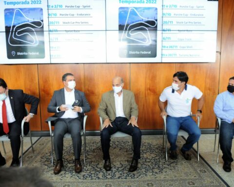 Autódromo: Principais categorias do automobilismo nacional retornam ao tradicional circuito, entregue após oito anos com as portas fechadas. Foto: Paulo H. Carvalho/Agência Brasília