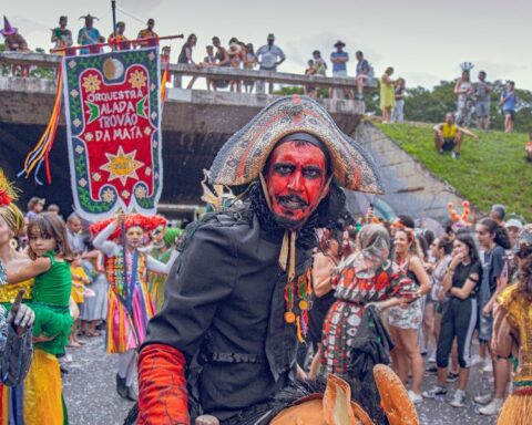 Carnaval 2022: Com a nova variante da Covid-19, a Ômicron, as aglomerações costumeiras da festa causam preocupações. Foto: Thiago S. Araújo/ Metrópoles