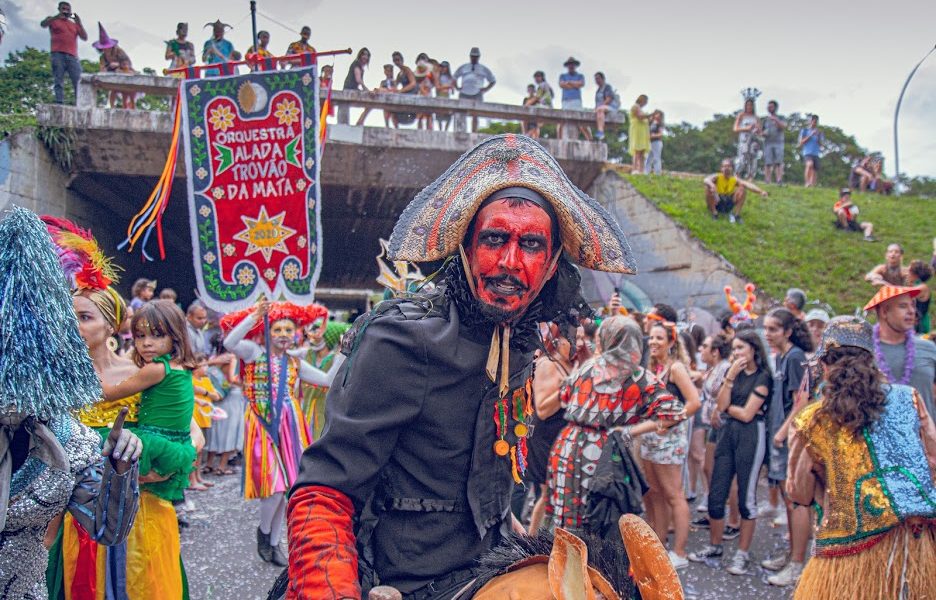 Carnaval 2022: Com a nova variante da Covid-19, a Ômicron, as aglomerações costumeiras da festa causam preocupações. Foto: Thiago S. Araújo/ Metrópoles