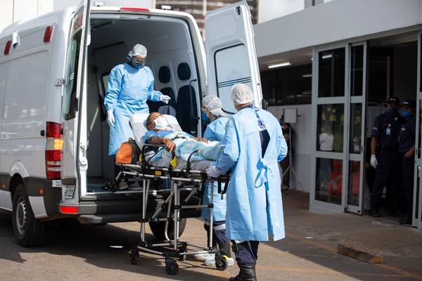 Na última terça, 25, o número saltou para 10.697 registrou 727 casos de Covid em 24h. Foto: Rafaela Felicciano/ Metrópoles