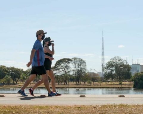 Parque: Aulas de yoga, pilates, caminhada, corrida, alongamento e funcional serão orientadas por profissionais de educação física em evento. Foto: Jacqueline Lisboa/ Metrópoles