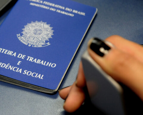 As oportunidades estão em 41 profissões com vagas abertas nas agências do trabalhador neste primeiro dia útil do ano. Fotos: Tony Winton / Agência Brasília