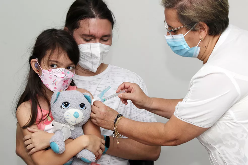 Até o momento, foram aplicadas mais de 5 mil doses da vacina, sendo 1,3 mil na segunda-feira, 17. Foto: Sandro Araújo / Agência Saúde do DF