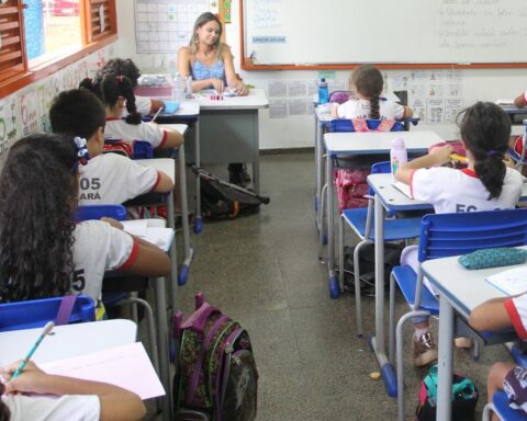 Novos estudantes, candidatos à EJA e quem pediu troca de escola têm até 11 de janeiro para garantir matrícula. Fotos: Toninho Tavares/Agência Brasília