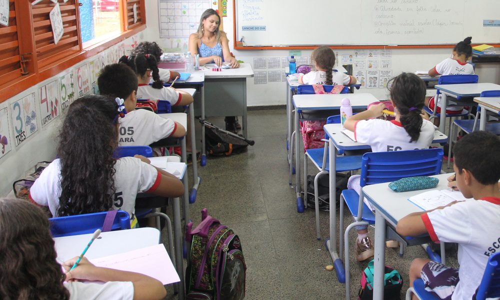 Novos estudantes, candidatos à EJA e quem pediu troca de escola têm até 11 de janeiro para garantir matrícula. Fotos: Toninho Tavares/Agência Brasília