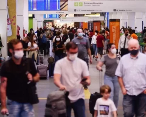 Concessionária responsável pelo terminal, Inframerica prevê que 230 mil pessoas passem pelo aeroporto neste feriado de carnaval. Foto: Ed Alves/CB