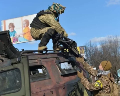 Delegação ucraniana chegou nesta segunda-feira (28/2) à área na fronteira com Belarus, exigiu um cessar-fogo imediato. Foto: AFP