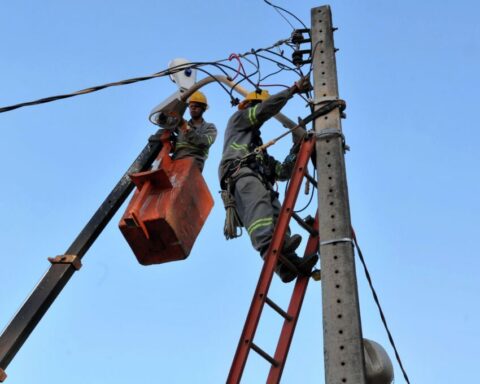 Interrupção temporária de energia para melhorias na rede elétrica afetará áreas de Ceilândia, Lago Sul, Gama e Arniqueira. Foto: Renato Araújo/Ag Brasília