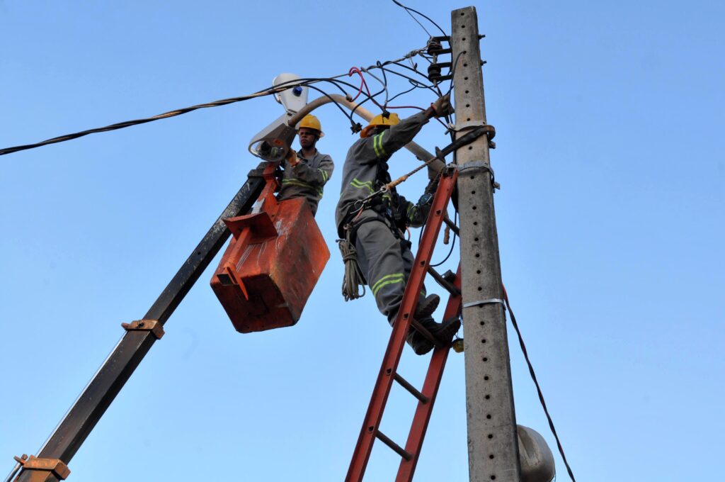 Interrupção temporária de energia para melhorias na rede elétrica afetará áreas de Ceilândia, Lago Sul, Gama e Arniqueira. Foto: Renato Araújo/Ag Brasília