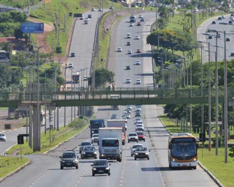 IPVA: Imposto pode ser pago em cota única, com desconto de 10%, ou em seis parcelas. Foto: Renato Araújo/Agencia Brasília