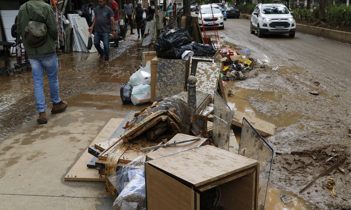 Previsão do tempo para Petrópolis hoje é de novas pancadas de chuva. Foto: Fernando Frazão/Agência Brasil