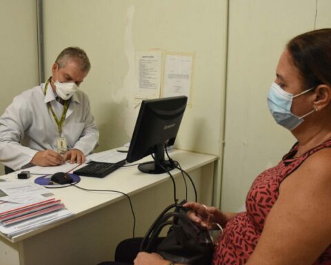 Médicos, selecionados em processo para contratação de temporários, vão atuar em clínica médica e emergências. Foto: Tony Winston/Agência Saúde DF