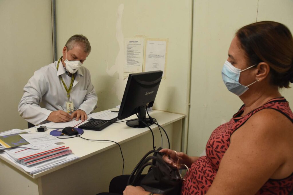 Médicos, selecionados em processo para contratação de temporários, vão atuar em clínica médica e emergências. Foto: Tony Winston/Agência Saúde DF