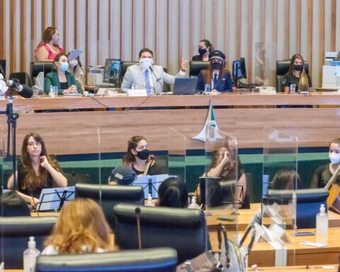 CLDF: Levantamento mostra a desigualdade na divisão. São 97 homens e 42 mulheres nos altos cargos da Casa. Foto: Divulgação