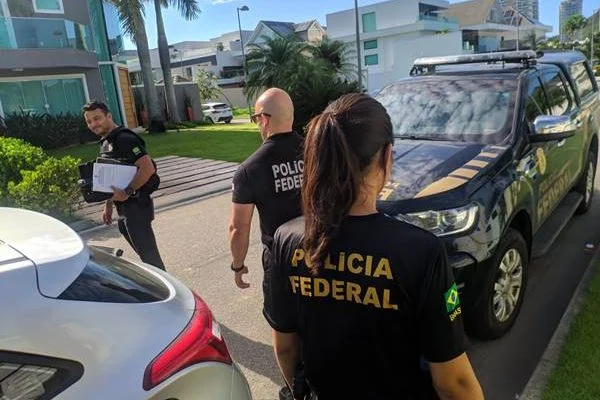 Polícia Federal: O grupo teria ocultado valores adquiridos com o crime por meio de empreendimentos de construção civil. Foto: PF/Divulgação