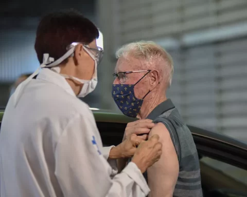 Idosos: Secretaria de Saúde aguarda a chegada de novas doses para iniciar aplicação e planeja campanha contra influenza. Foto: Prefeitura de Jundiaí/Divulgação