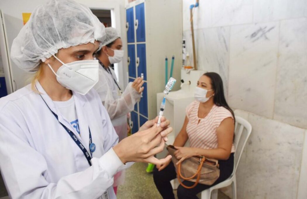 90% da população do DF com 5+ anos já recebeu pelo menos uma dose do imunizante contra Covid. Foto: Agência Brasília